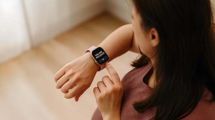 Apple Watch: प्रेग्नेंसी का पता लगा सकती है एपल वॉच