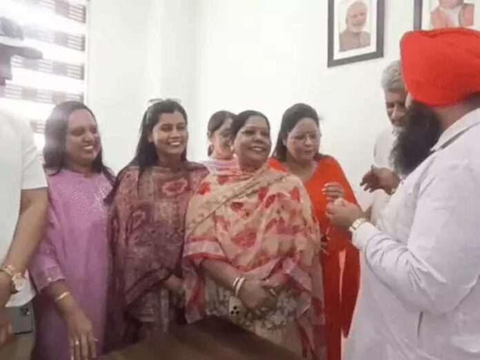 Kurukshetra News: कुरुक्षेत्र में भाजपा की नई जिला कार्यकारणी घोषित, 5 महिलाओं को भी मिली संगठन में जगह Kurukshetra News: कुरुक्षेत्र में भाजपा की नई जिला कार्यकारणी घोषित, 5 महिलाओं को भी मिली संगठन में जगह