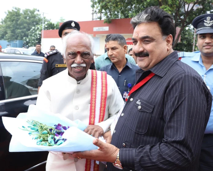 Change the face of cities with technology by working on the policy of waste to wealth Governor Bandaru Dattatreya Gurugram News : वेस्ट टू वेल्थ की नीति पर कार्य करते हुए तकनीक से बदलें शहरों की तस्वीर: राज्यपाल बंडारू दत्तात्रेय