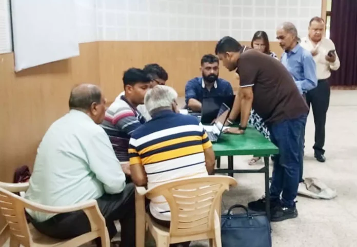 Gurugram News : सेक्टर-56 व 54 में प्रॉपर्टी टैक्स डाटा सुधार कैंप नागरिकों ने दिखाई सक्रियता