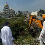 Ambala News : मेयर शैलजा सचदेवा के प्रयासों से गुरुद्वारा मंजी साहिब के बाहर नाले की सफाई शुरू