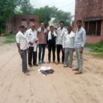 Electricity workers burnt the policy of online transfer policy