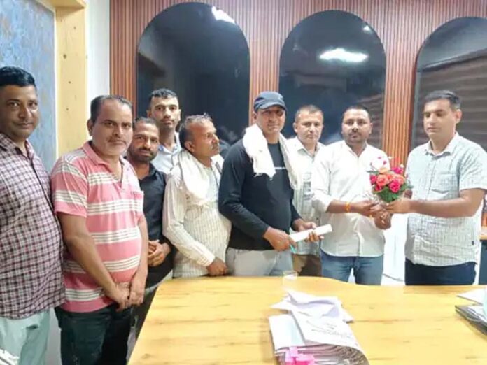 Hisar News: हिसार में उठी सांसदों और विधायकों की पेंशन बंद करने की मांग