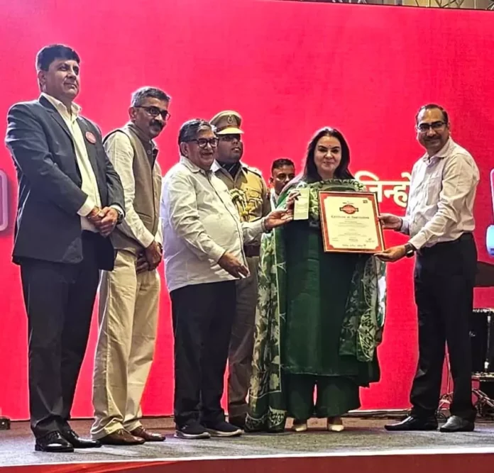 Entrepreneur Paramjot Kaur Bhatia received Award
