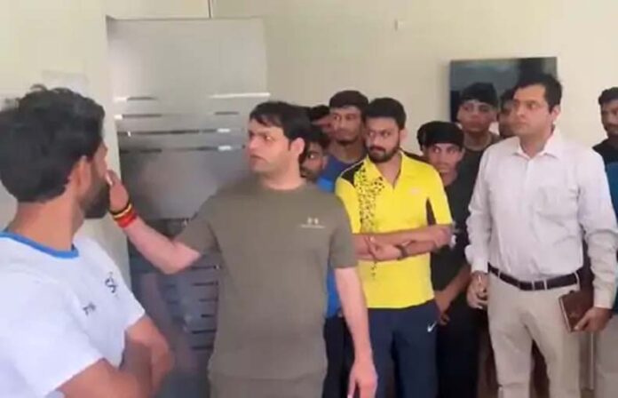 Panchkula News: ताऊ देवीलाल स्टेडियम का निरीक्षण करने पंचकूला पहुंचे खेलमंत्री गौरव गौतम