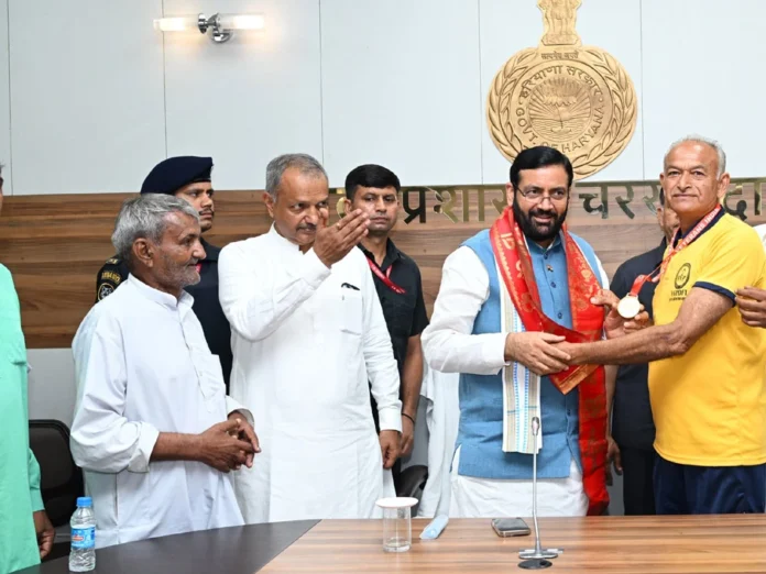 International runner Ramkishan Sharma felicitated CM