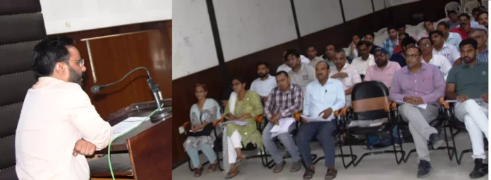 Bhiwani News : मतदाता सूची में त्रुटियों का शुद्धिकरण करना जरूरी : एसडीएम महेश कुमार