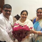 Ambala News : कालका विधायक शक्तिरानी शर्मा मेयर शैलजा सचदेवा को बधाई देने पहुंची अंबाला