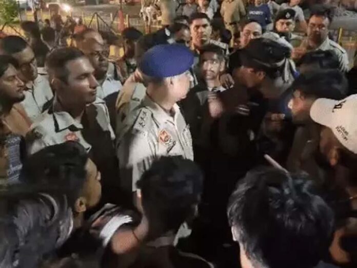 Yamunanagar News: यमुनानगर में कांवड़ खंडित होने पर कांवड़ियों ने रोड जाम किया