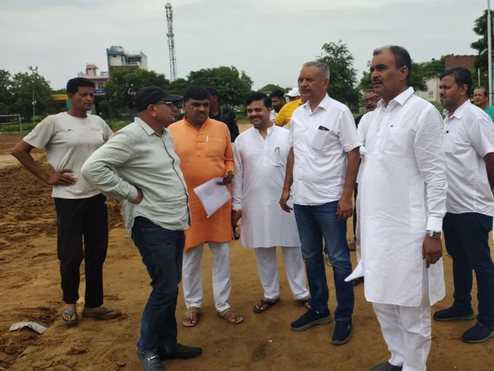 MLA Umesh Patuwas and MLA Sunil Sangwan visited Jhojhu Kalan Sports Stadium and gave necessary guidelines to the administrative officers