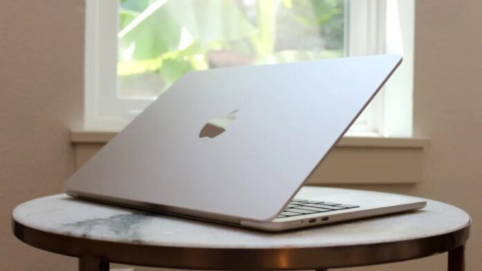 MacBook Air M2 पर अब तक की सबसे बड़ी छूट! कीमत सिर्फ ₹69,990