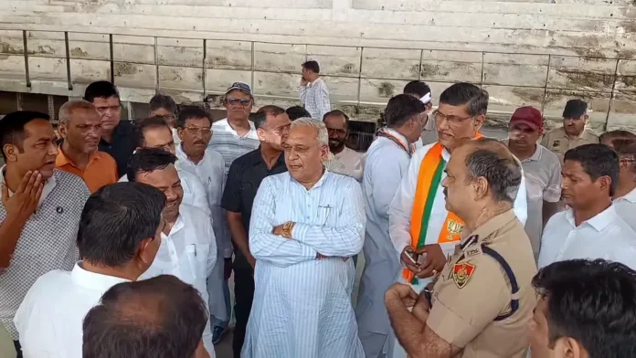 Minister Ranbir Gangwa arrived to take stock of the preparations for the Daksh Prajapati Jayanti celebrations to be held in Bhiwani Bhiwani News : भिवानी में होने वाले दक्ष प्रजापति जयंती समारोह की तैयारियों का जायजा लेने पहुंचे मंत्री रणबीर गंगवा