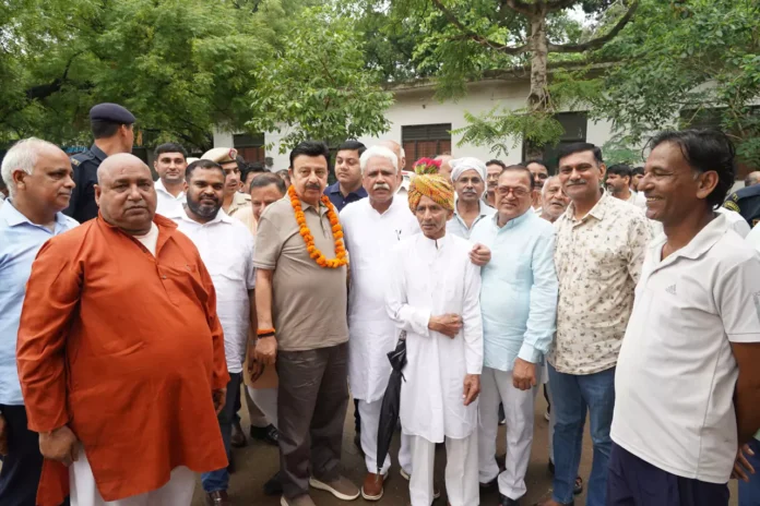 Gurugram News : बादशाहपुर क्षेत्र में विकास की गंगा बहा रहे मंत्री राव नरबीर सिंह : सुरेश यादव