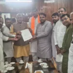 Bhiwani News : पीने के पानी व सीवर जाम की समस्या को लेकर मंत्री को सौंपा नप चेयरपर्सन व पार्षदों ने मांगपत्र