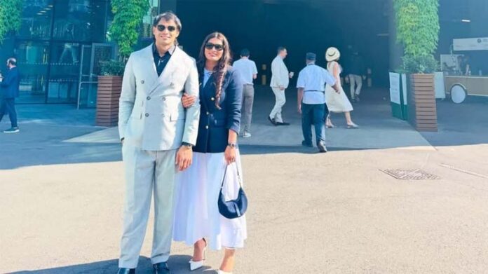 Neeraj Chopra: पत्नी के साथ विंबलडन देखने पहुंचे ओलंपियन नीरज चोपड़ा