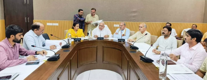 जल निकासी का उचित प्रबंध करें अधिकारी : रणबीर गंगवा