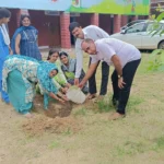 Plantation was done in the school under the campaign 'One tree in the name of mother'