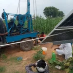 Rainwater caused the farmer's borewell to collapse, causing losses worth lakhs