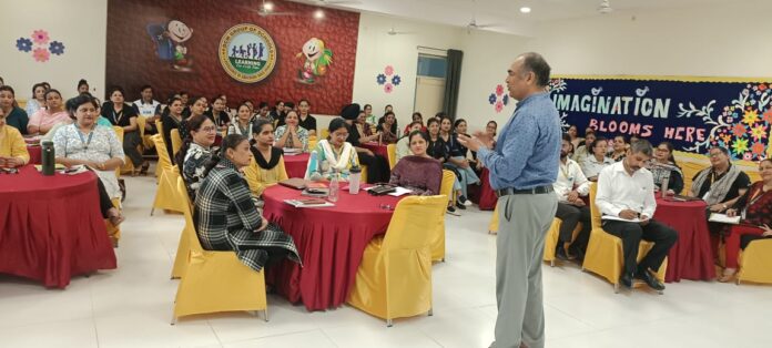 Ambala News : रोटरी क्लब इंडस्ट्रियल एरिया ने डीसी मॉडल स्कूल में कैंसर जागरूकता कार्यशाला का किया आयोजन