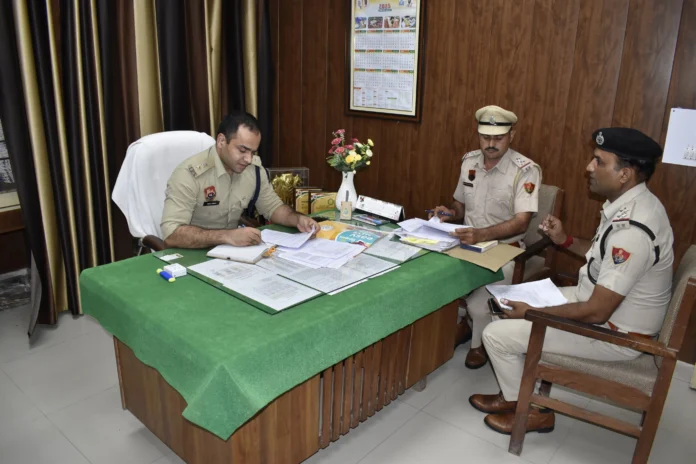 SP inspected Baundkala police station and Achheena Tal police post and gave necessary instructions