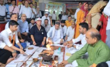 Shashikant Kaushik set an example in social service