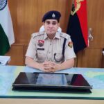 Hisar News: हिसार में ड्यूटी में लापरवाही बरतने पर 1 एसआई सहित 4 पुलिसकर्मी लाइन हाजिर, 3 एसपीओ को नौकरी से निकाला
