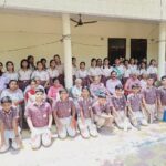 Ambala News : डीएवी सीनियर सेकेंडरी पब्लिक स्कूल के विद्यार्थियों ने वृद्धाश्रम जाकर बांटा खुशियों का उपहार