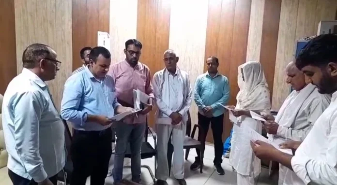The newly elected Panchs and Sarpanchs of Jhojhu block were sworn in The newly elected Panchs and Sarpanchs of Jhojhu block were sworn in