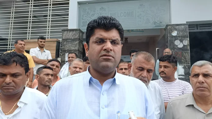 There is no unique government in the state Dushyant Chautala