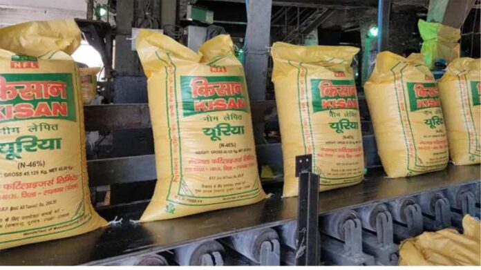 Haryana News: हरियाणा में 3 खाद डीलरों के लाइसेंस सस्पेंड