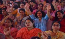 Haryana News: हरियाणा में विभिन्न विभागों में कॉन्ट्रैक्ट पर कार्यरत महिलाओं को मिलेंगी हर महीने 2 एक्स्ट्रा छुट्टी