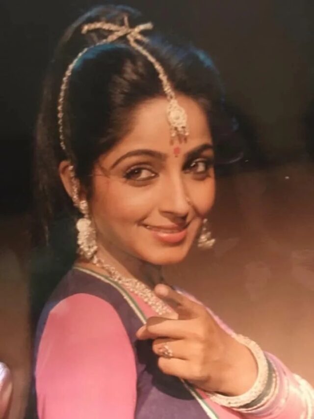 Sadhana Singh Aka Gunja : गांव की भोली-भाली गुंजा का बदला लुक, फैंस बोले- ये वही हैं?