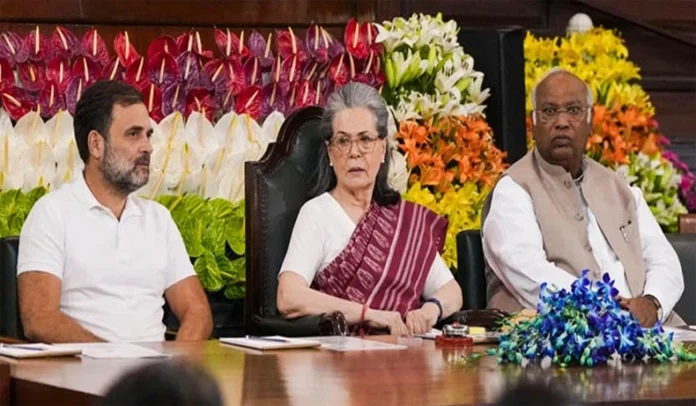 Parliament: मानसून सत्र से पहले कांग्रेस संसदीय दल की नेता सोनिया गांधी मंगलवार को करेंगी महत्वपूर्ण बैठक Parliament