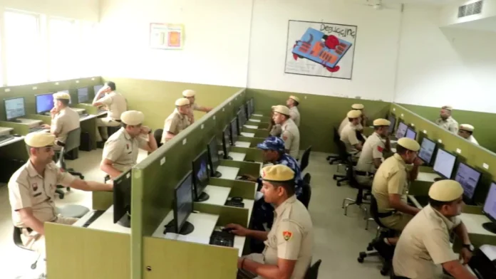 Faridabad News : मुख्य सिपाही पदोन्नती के लिए फरीदाबाद पुलिस के 397 सिपाहियों ने दी बी-1 परीक्षा