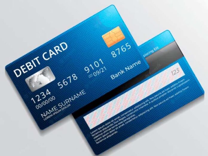 ATM Card Chip: जानिए डेबिट कार्ड में चिप कैसे करती है काम