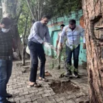 CEO of Zila Parishad started cleanliness drive by picking up garbage