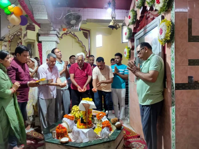 Jind News : सावन माह के अंतिम दिन शिवालयों में उमड़ी श्रद्धालुओं की भीड़