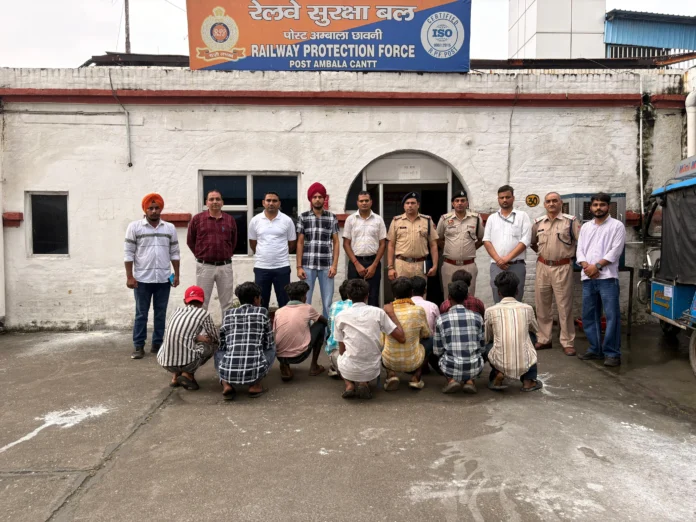 District Youth Development Organization rescued 10 children from Karmabhoomi Express Ajay