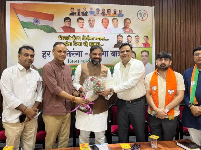 Faridabad News : हर घर तिरंगा-तिरंगा यात्रा अभियान से जन मानस में देश भक्ति की भावना होगी मजबूत : मनीष यादव