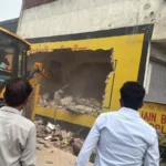 GDA's bulldozer roared in Indirapuram