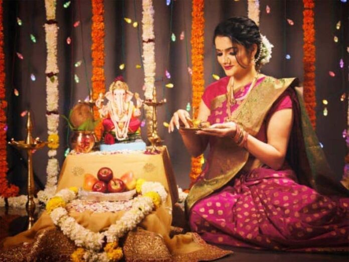 Ganesh Chaturthi Upaay: गणेश चतुर्थी के दिन इन जगहों पर जलाएं दीपक, घर में बनी रहेगी सुख-शांति