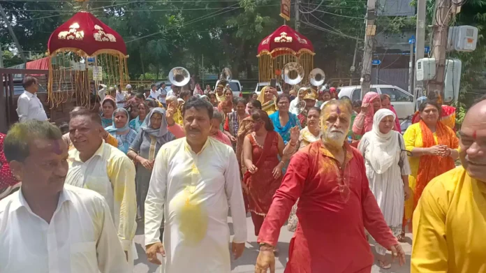 Ganpati Bappa Maurya you come early next year