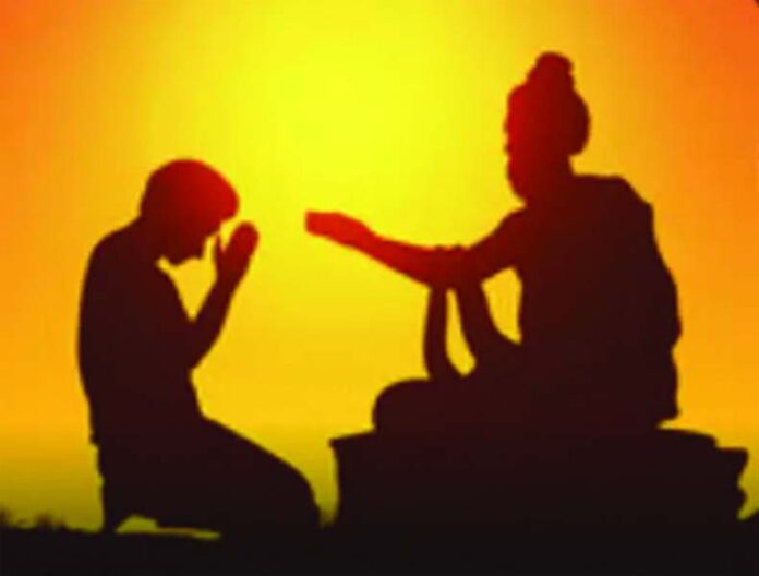 Guru Dosh Upaay: गुरु दोष से मुक्ति पाने के लिए गुरुवार को करें ये उपाय