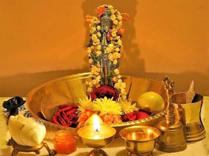 Hanuman Puja: सुबह या शाम, कब करनी चाहिए हनुमान जी की पूजा, जानें