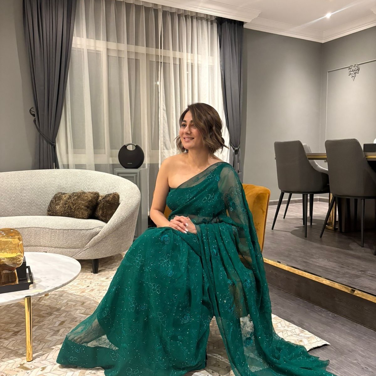 Hatim Jasmine Latest look: 22 साल बाद बदला हातिम की ‘जैस्मिन’ का अंदाज़, 47 की उम्र में भी बिखेर रहीं हुस्न का जलवा 