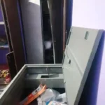 Jewellery and valuables stolen after breaking the lock of a closed house