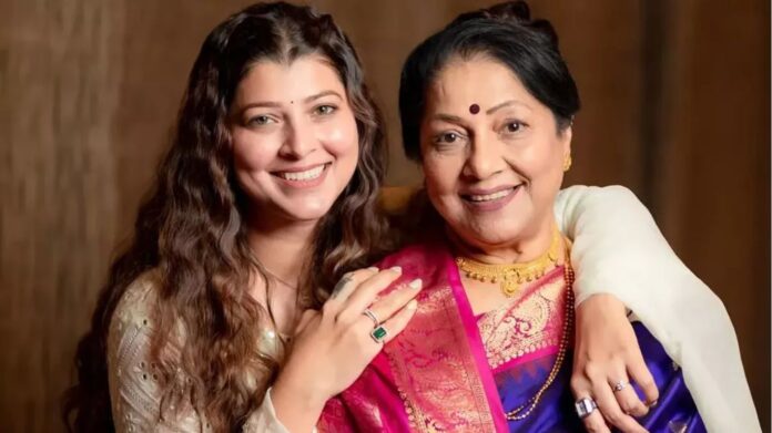 Jyoti Chandekar Passes Away: अभिनेत्री तेजस्विनी पंडित की माँ का 68 वर्ष की आयु में निधन