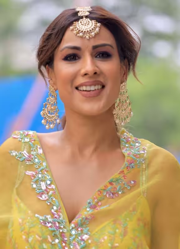 Nia Sharma Photos: निया शर्मा के हुस्न के आगे फीकी पड़ीं बॉलीवुड हसीनाएं, इन 10 तस्वीरों पर आप भी हार बैठेंगे दिल