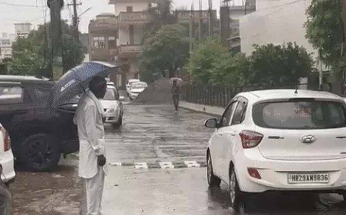Haryana Weather Update: हरियाणा के 5 जिलों में बारिश का येलो अलर्ट