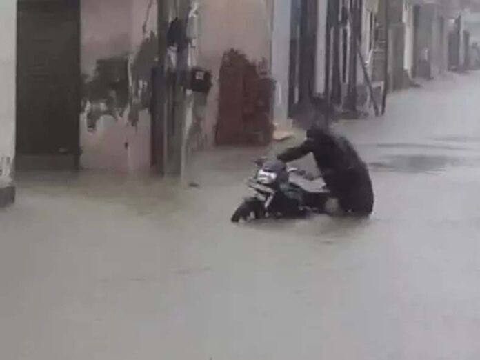Haryana Weather Update: हरियाणा के 10 जिलों में हुई बारिश